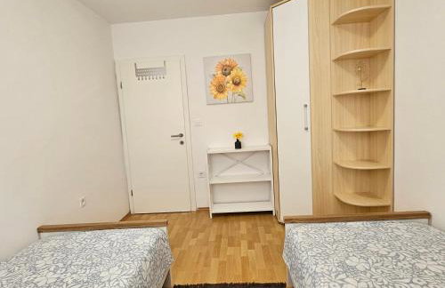 Sunflower Apartment - Photo 28