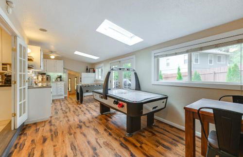 Expansive Flagstaff Family Retreat with Media Room! - Foto 2