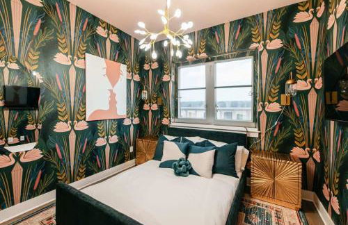 Designer Single Family House-Rooftop- Hot Tub - Foto 50