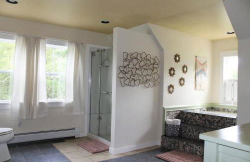 Pine and Sea Beach Retreat - Photo 12