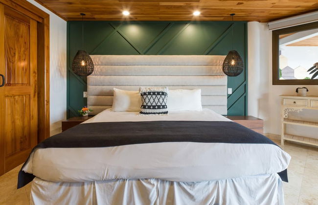 Stunning 7 BR Villa Manuel Antonio Sanctuary - Photo 23