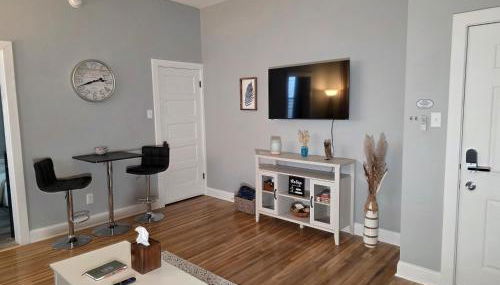 Relaxing Downtown 1 Bed, Dog Friendly Apartment with Deck, Dog Exercise Area - Foto 5