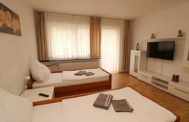 Stylish Holiday Apartment - Photo 3