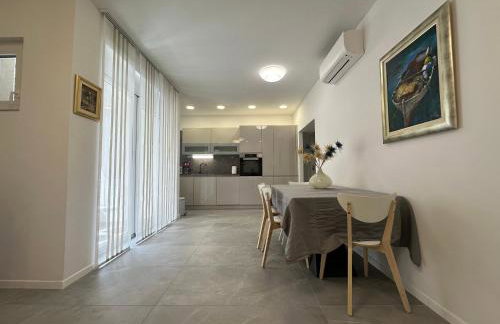 Emily at CITY CENTER - Foto 3