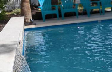 5/3 with a heated pool 2 min from beach, updated - Foto 9