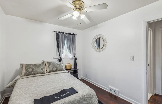 Queen G2 Mansion 3 Bedroom Home by RedAwning - Foto 7