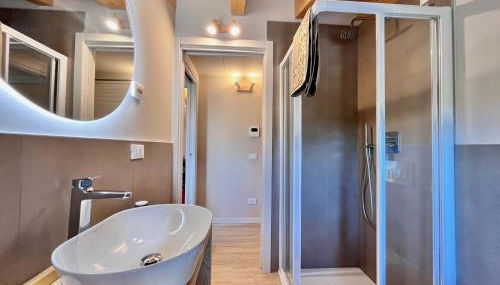 Antica corte - Attico & Lake view - Foto 5, towels, Shower