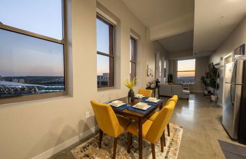 King Bed, Reds, Bengals, Free Parking, Downtown Cincy - Foto 13