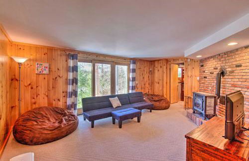 Wooded Waterfront Grantham Home Less Than 10 Mi to Ski! - Foto 14