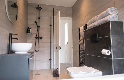 Rose Hill - Photo 13