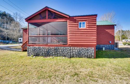 Cozy Dillard Cabin with Mountain Views and Pool Access - Foto 20