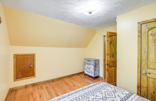 Peaceful South Holston Lake Cabin with Dock and Deck! - Foto 14