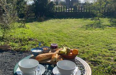 Vue du chateau a La Petite Ferme d'Alpacas - Foto 13