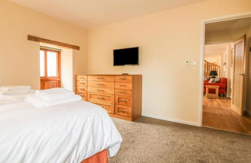 Swifts Barn - Photo 10