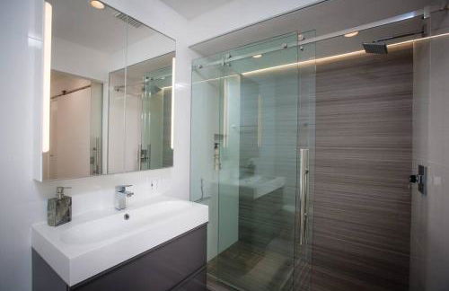 Amazing Views! Walk to the Beach! Pool and Spa! - Foto 83