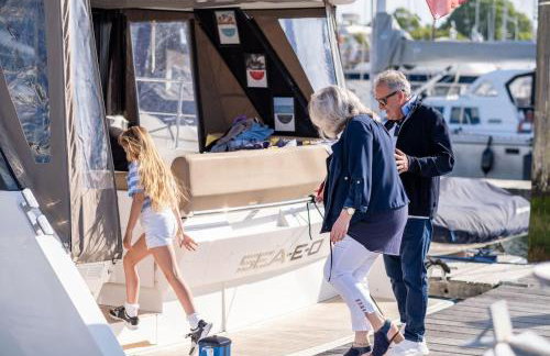 2BR Heated Yacht, Lymington Centre, Beautiful View - Photo 20