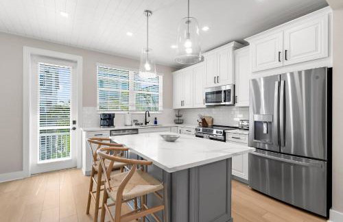 NEW! Manatee Dreams, Pool & Boat Slip, Min to AMI! - Foto 22