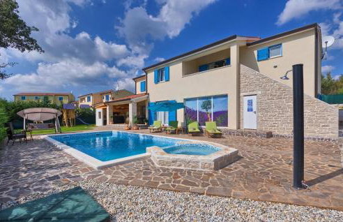 Cozy Home In Naselje Muzini With Sauna - Foto 1