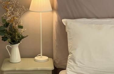 Entire Apartment or Private Rooms, Minutes from Geneva, Excellent Location - Photo 3