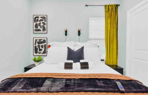 CAMP OUT - Big Backyard - 5mins To Downtown - Foto 16