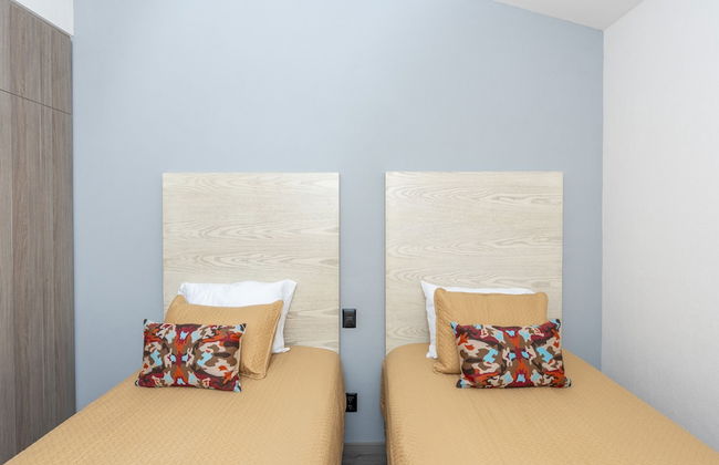 4BR Oasis with Pool & Gym at Nueva Escondida - Foto 6