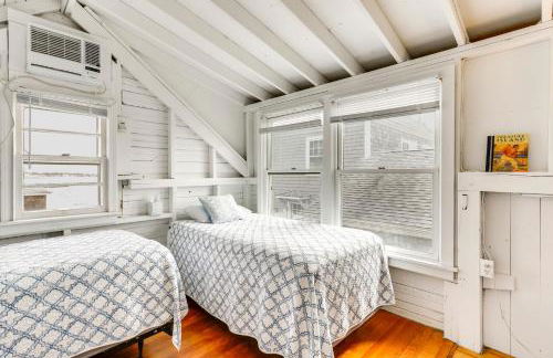 Charming Westbrook Cottage, Steps to Private Beach - Foto 14