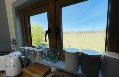 The Hut@Trefechan Wen - Coastal Coziness! - Photo 37