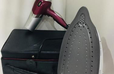 Cheerful 3 Bedroom 2 Bathroom Bungalow by CozyNest - Photo 22