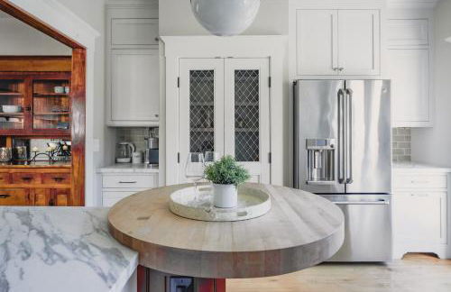 1907 Stone House - King Bed, Office, Crib, Toys - Foto 14