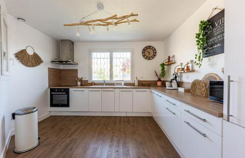 Villa des Oliviers Sublime villa avec piscine chauffée et privée et baby foot - Foto 6