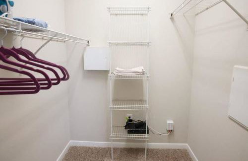 Cozy 1BR Retreat Near Dining & Shopping - Foto 21