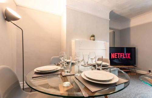 BEST PRICE! Perfect Gunwharf Accommodation - 5 single beds or Kingsize FREE PARKING - Foto 37