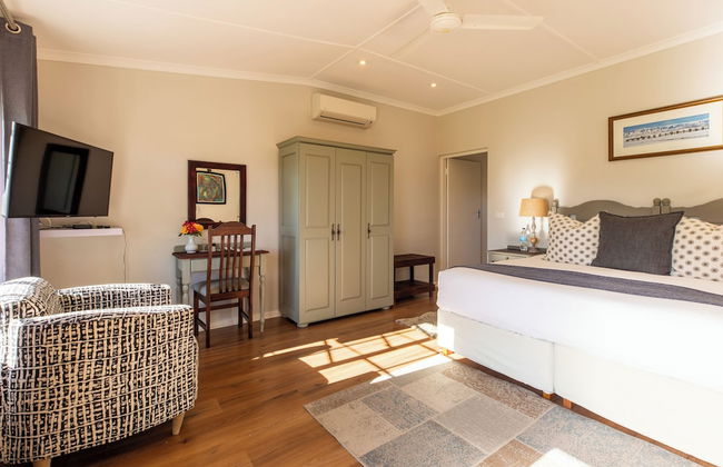 Moorcroft Manor Boutique Country Hotel - Photo 17