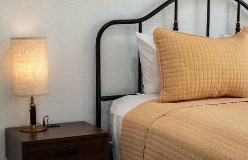 Winston's Hideaway. A few blocks walk to downtown. - Foto 12