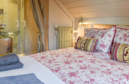 Swallows Nest - Photo 16