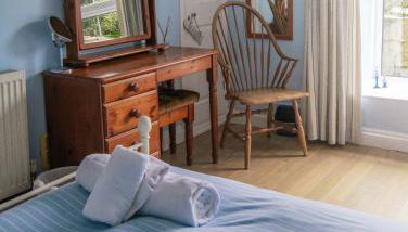 Beautiful & Peaceful Garden Retreat at 'The Lower Deck' - Foto 4