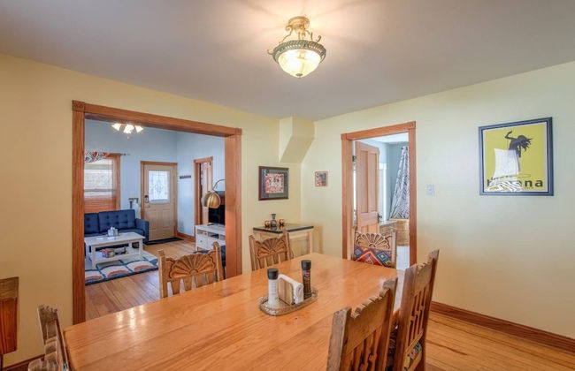 Pet Friendly 1900 Classic 3 Bedroom Value - Photo 12