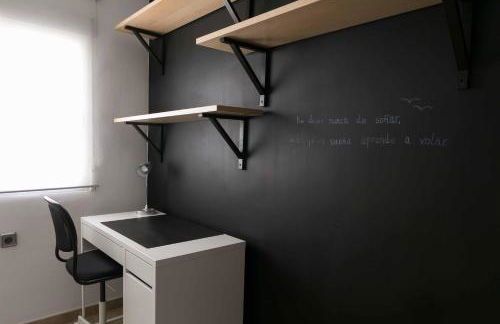 Attic Valencia Beach - Photo 14