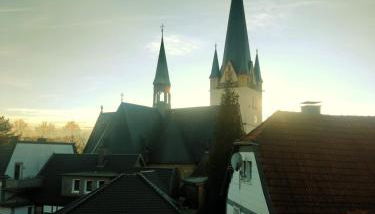 Dachgeschosswohnung mit Klimaanlage in bester Lage - Foto 3