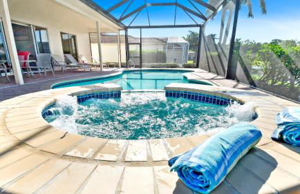 Altaira - Top Location Lake View Pool Spa4 Bed - Photo 1