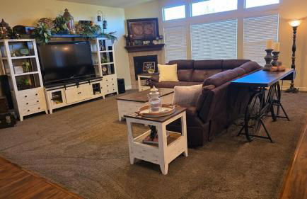 Wasatch Retreat 5 bed 3 5 bath pool table game room - Photo 31