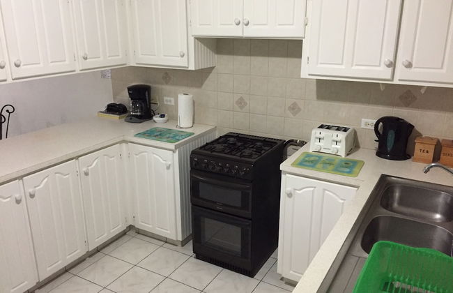 Cumber's Tropical Apartments - Foto 24