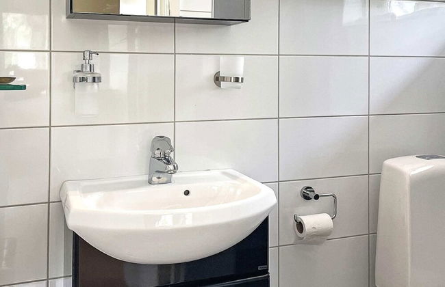 4 Person Holiday Home in Ljungskile - Foto 9