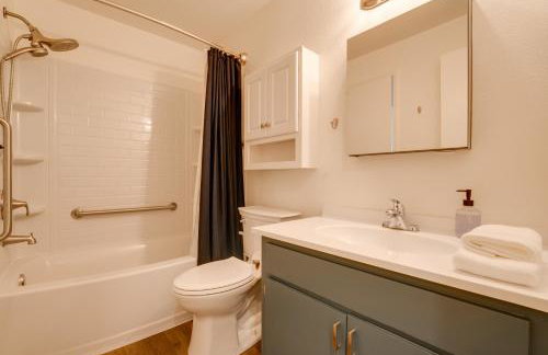 Quiet Home with Yard 2 Mi to Mall and Sparks Marina! - Foto 16