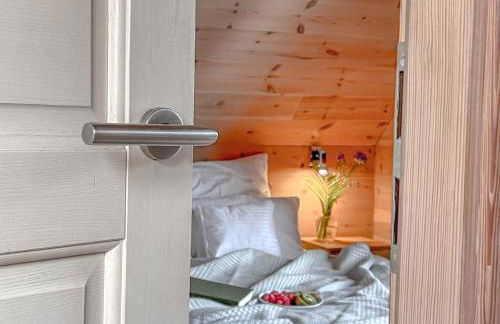 traumHaff Küstenchalets - einzigartige Chalets an der Ostsee. Ganz aus Lärchenholz mit Kamin und Sauna - Foto 17