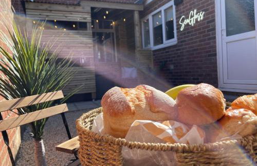 Sea Glass Cottage - Hotel style 3 bed optional hot tub - Foto 5