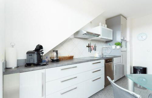 Wohnung mit Blick auf die Zitadelle Petersberg - 3 Zimmer - Foto 25