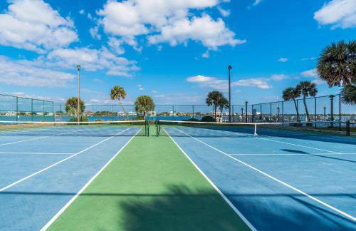 Sabine Yacht & Racquet by Southern Vacation Rentals - Foto 30