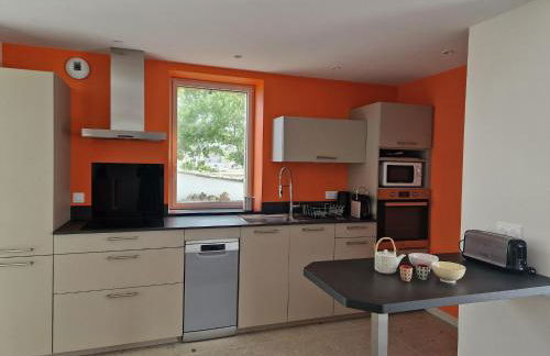 Charming Breton Holiday Home Right by the sea - Photo 50