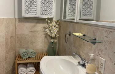 TROPICAL HAVEN POOL & 2BLOCKS TO BEACh - Foto 20